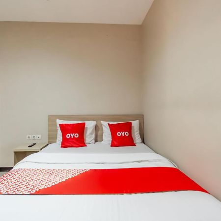 OYO 1091 Ace Business Hotel Galaxy Syariah Surabaya Bagian luar foto